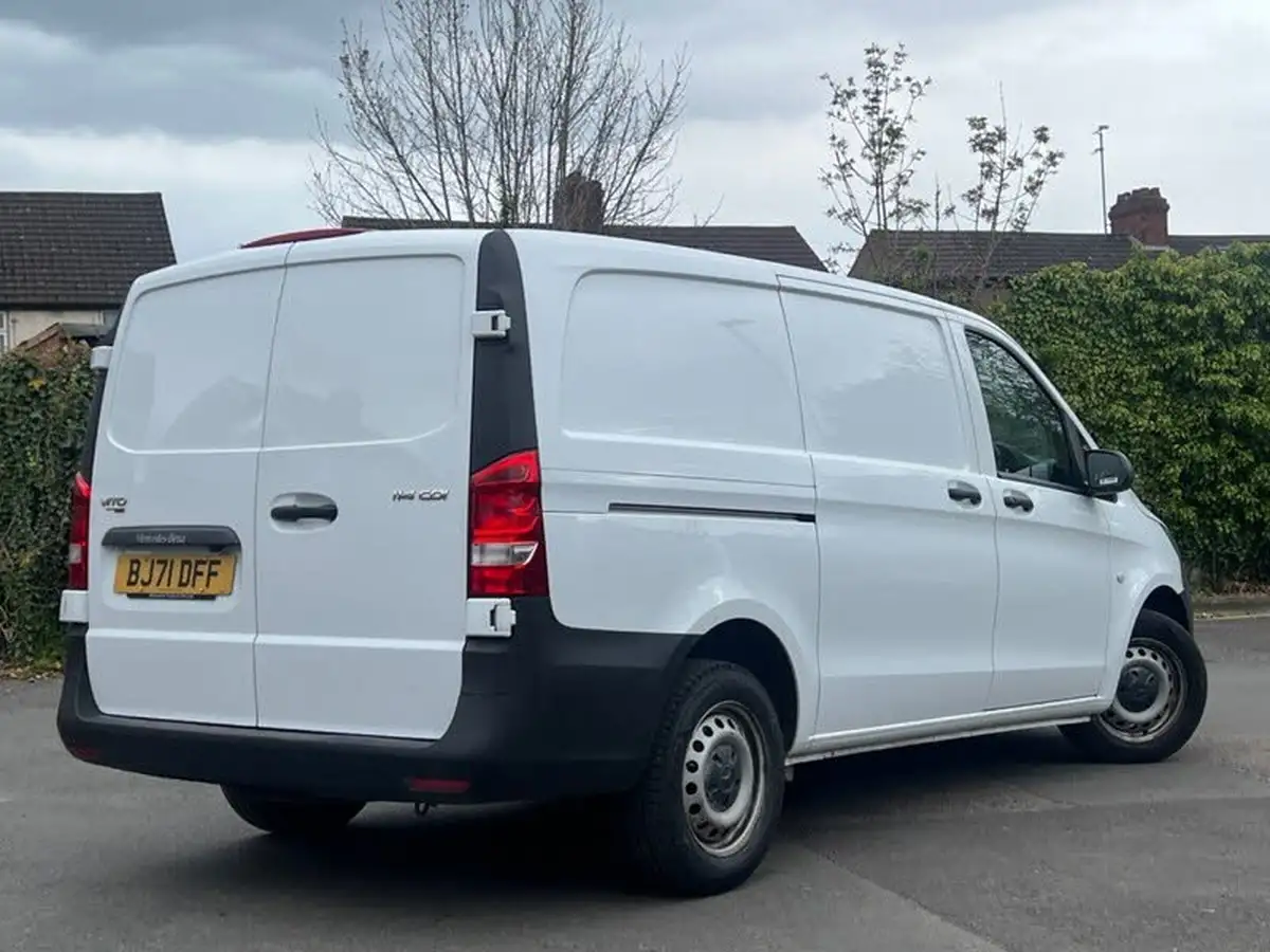 2021-mercedes-benz-vito-20cdi-114-progressive-l2-134bhpeu6dt-panel-1749cc-9g-tronic-big-35