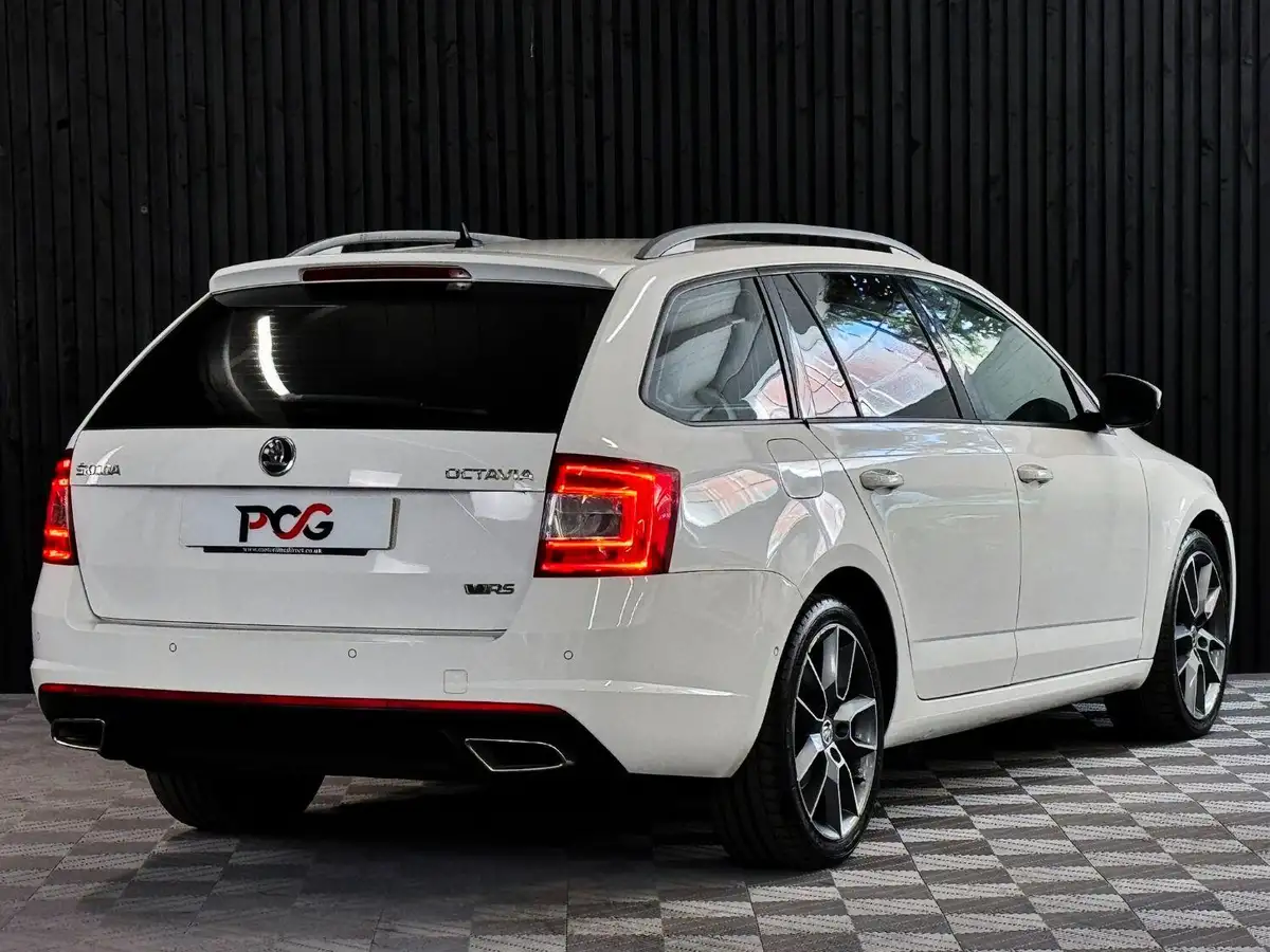 2014-skoda-octavia-20tdi-vrs-estate-dsg-big-29