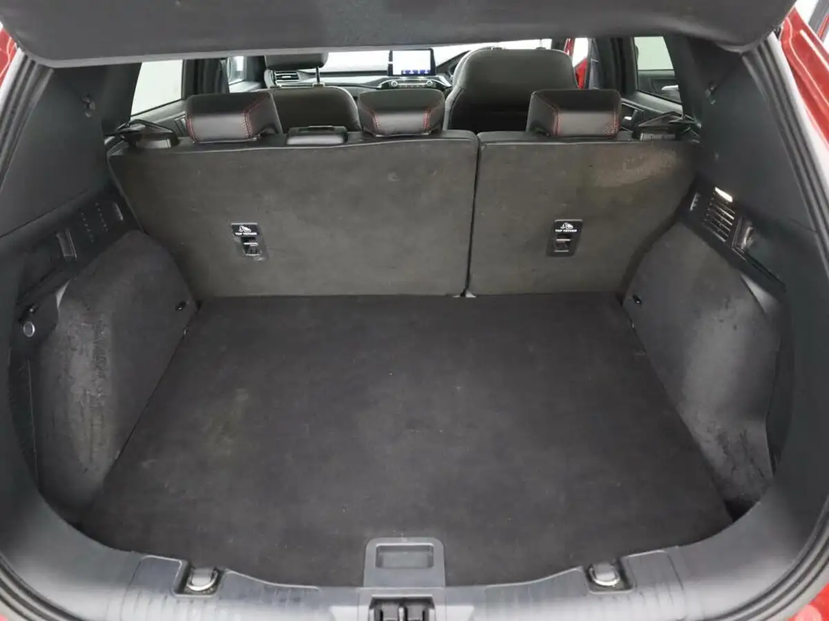 2024-ford-kuga-15t-black-package-edition-big-6