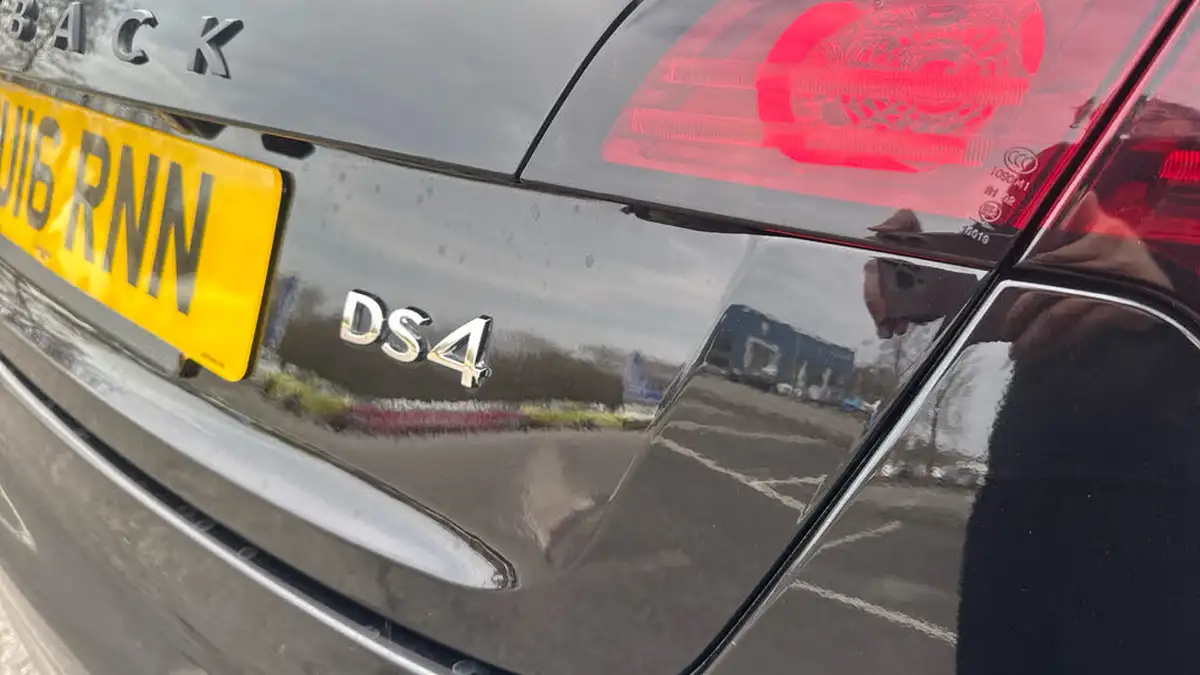 2016-ds-ds-4-16bluehdi-crossback-big-27