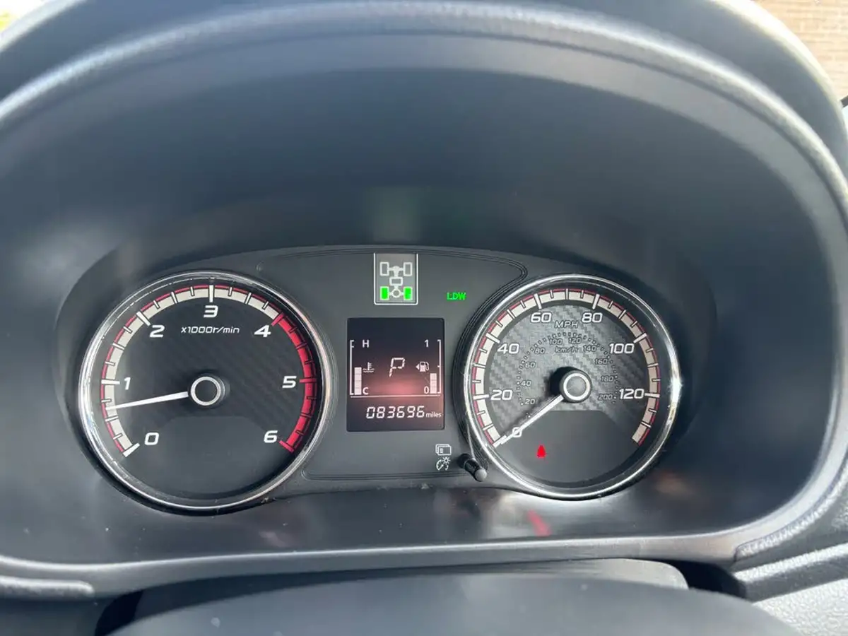 2017-mitsubishi-l200-24di-d-barbarian-178bhp-eu6-auto-big-15