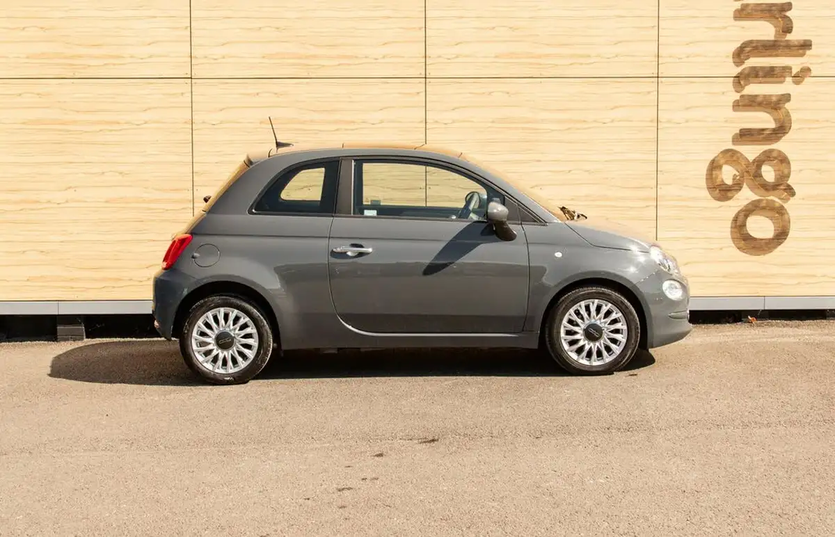 2020-fiat-500-10-lounge-big-11
