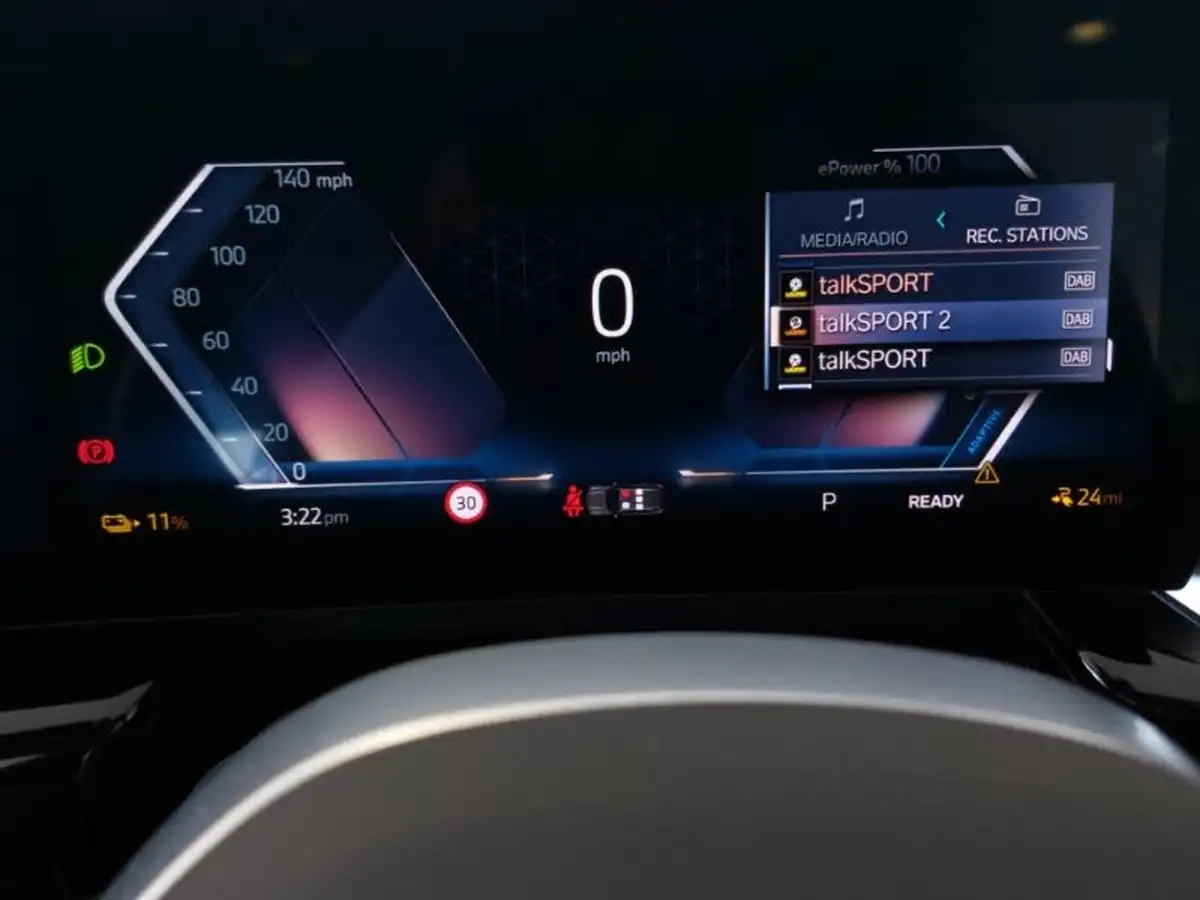 2023-bmw-ix1-e-xdrive30-xline-big-8