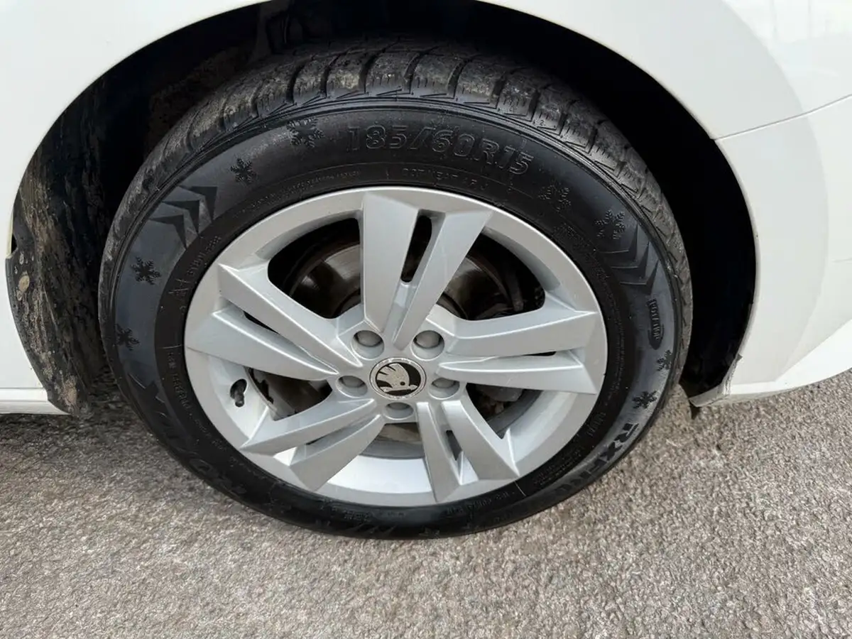 2019-skoda-fabia-10-tsi-se-95ps-ss-hatchback-big-10