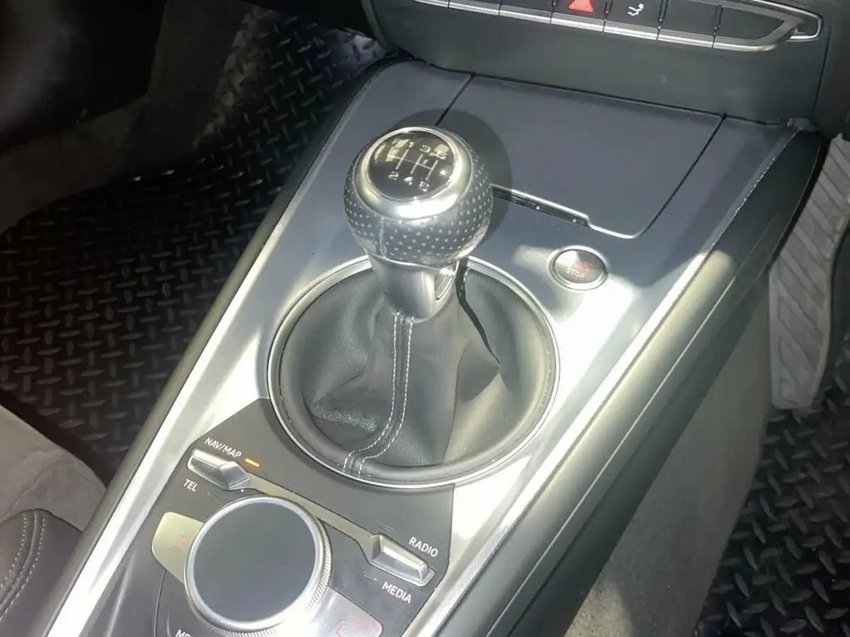 2017-audi-tt-coupe-20-tfsi-s-line-big-11