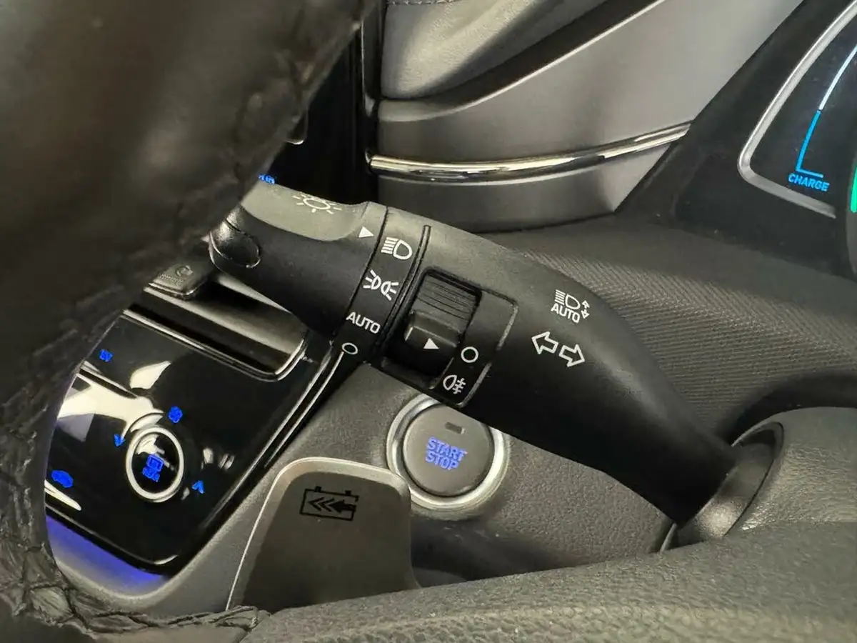2022-hyundai-ioniq-e-premium-electric-big-27