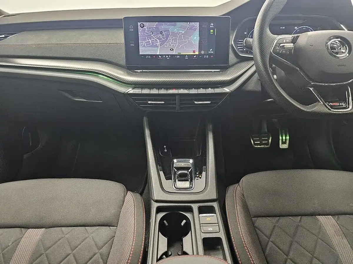 2022-skoda-octavia-20-tsi-vrs-hatchback-dsg-big-18