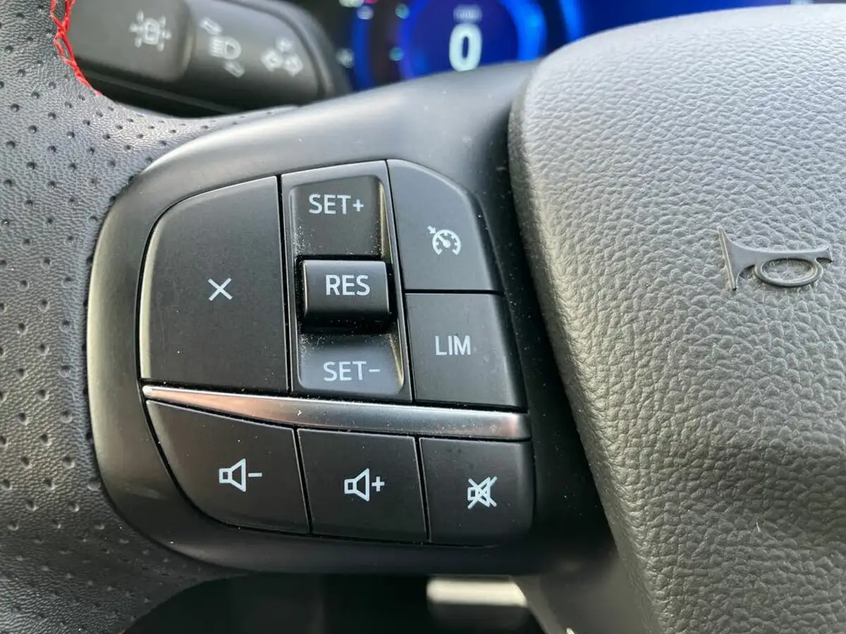 2022-ford-kuga-25t-st-line-edition-190ps-fhev-big-15