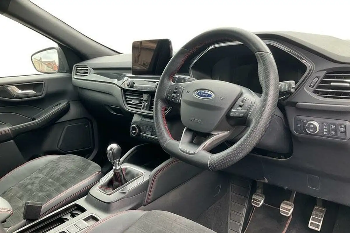 2022-ford-kuga-big-8