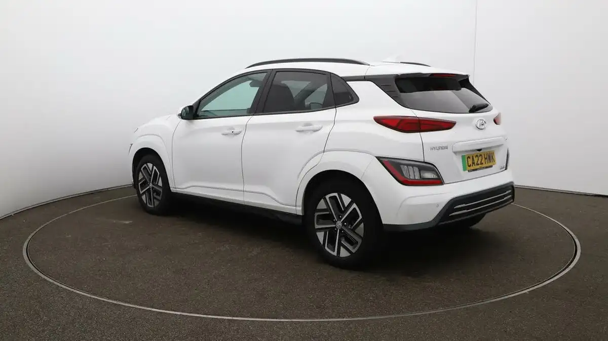 2022-hyundai-kona-e-premium-204ps-64kwh-7kw-obc-big-5