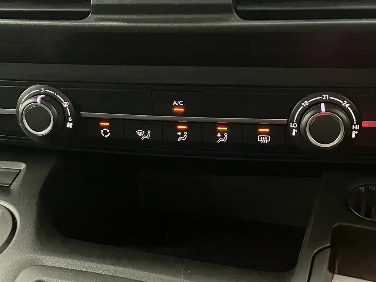 2024-vauxhall-combo-life-e-design-xl-big-11