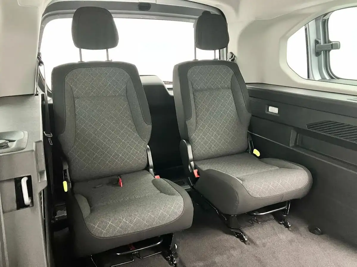 2024-vauxhall-combo-life-e-design-xl-big-31
