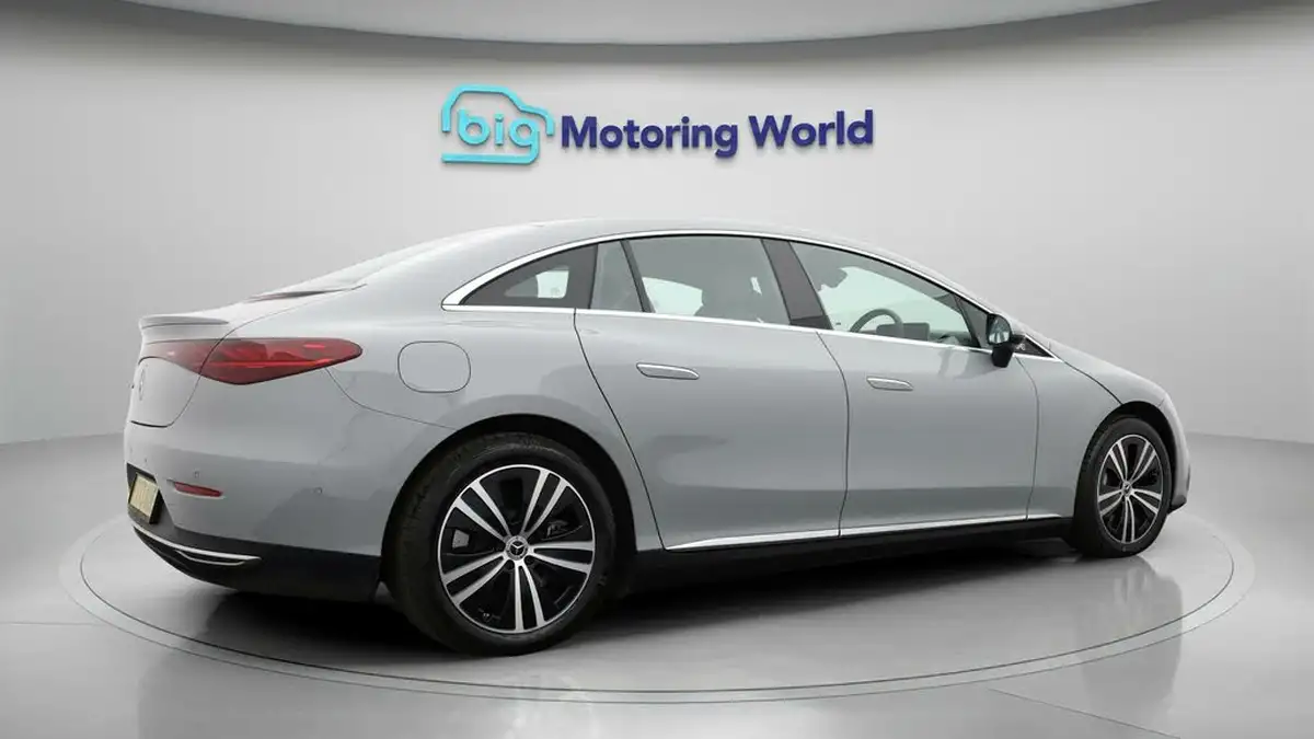 2023-mercedes-benz-eqe-e-eqe-300-sport-edition-big-7