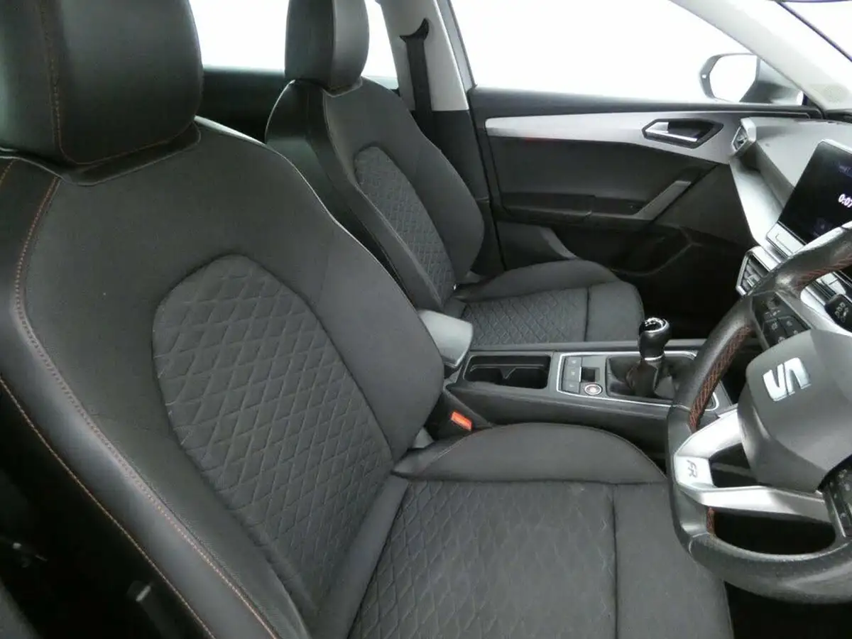 2022-seat-leon-15-tsi-evo-fr-130ps-estate-big-8
