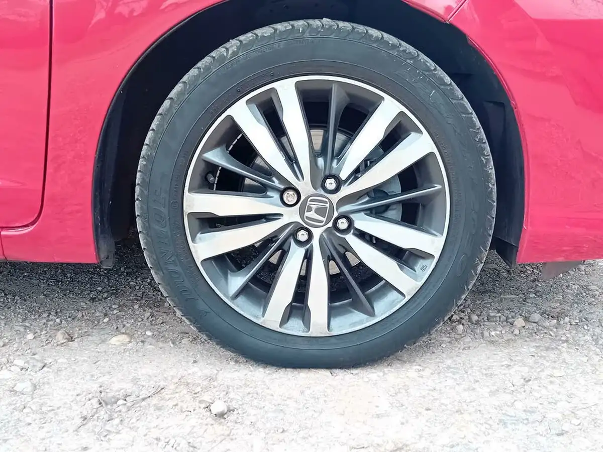 2019-honda-jazz-13-i-vtec-ex-navi-cvt-big-43