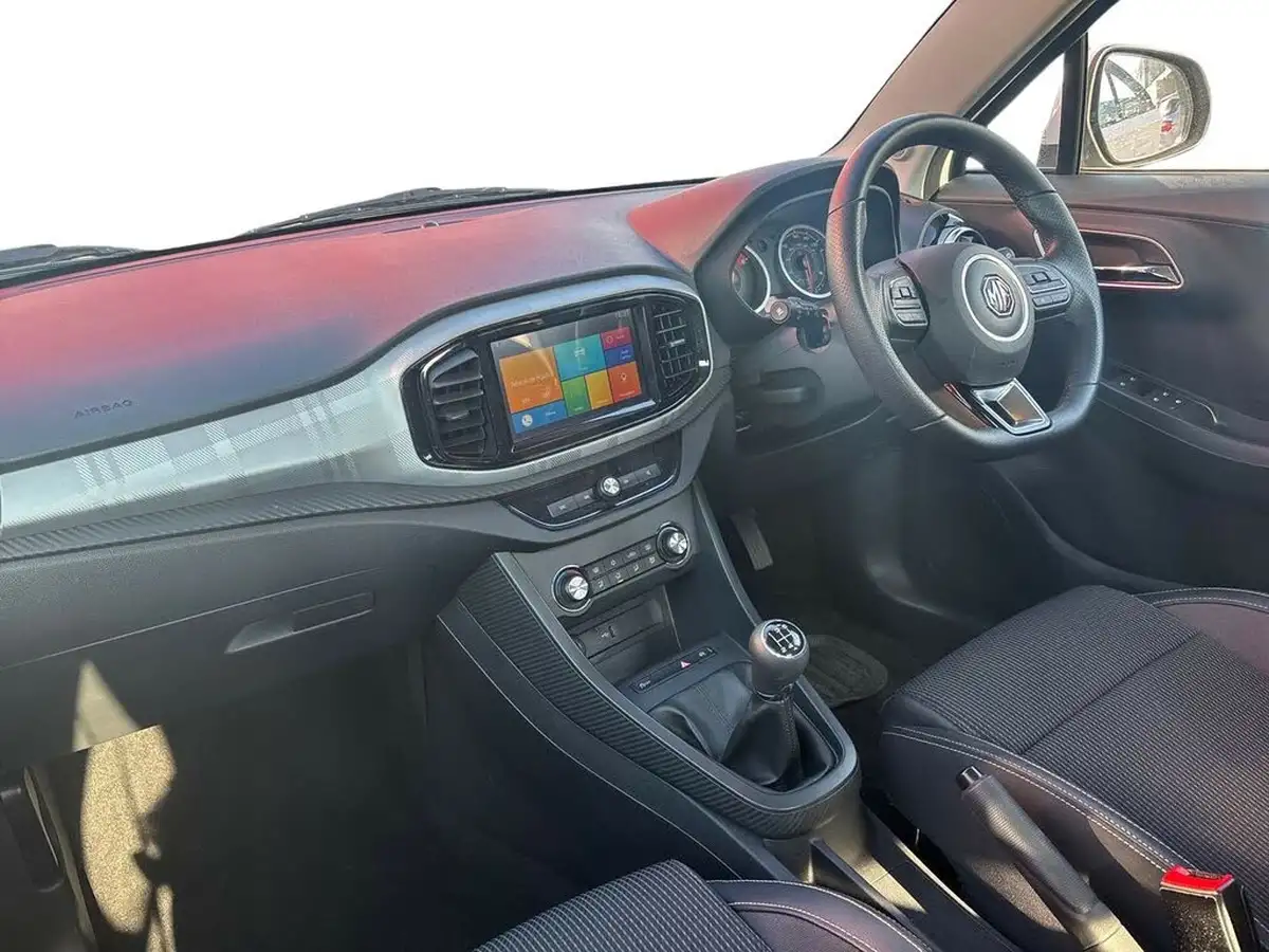 2023-mg-mg3-15-vti-tech-exclusive-nav-big-12