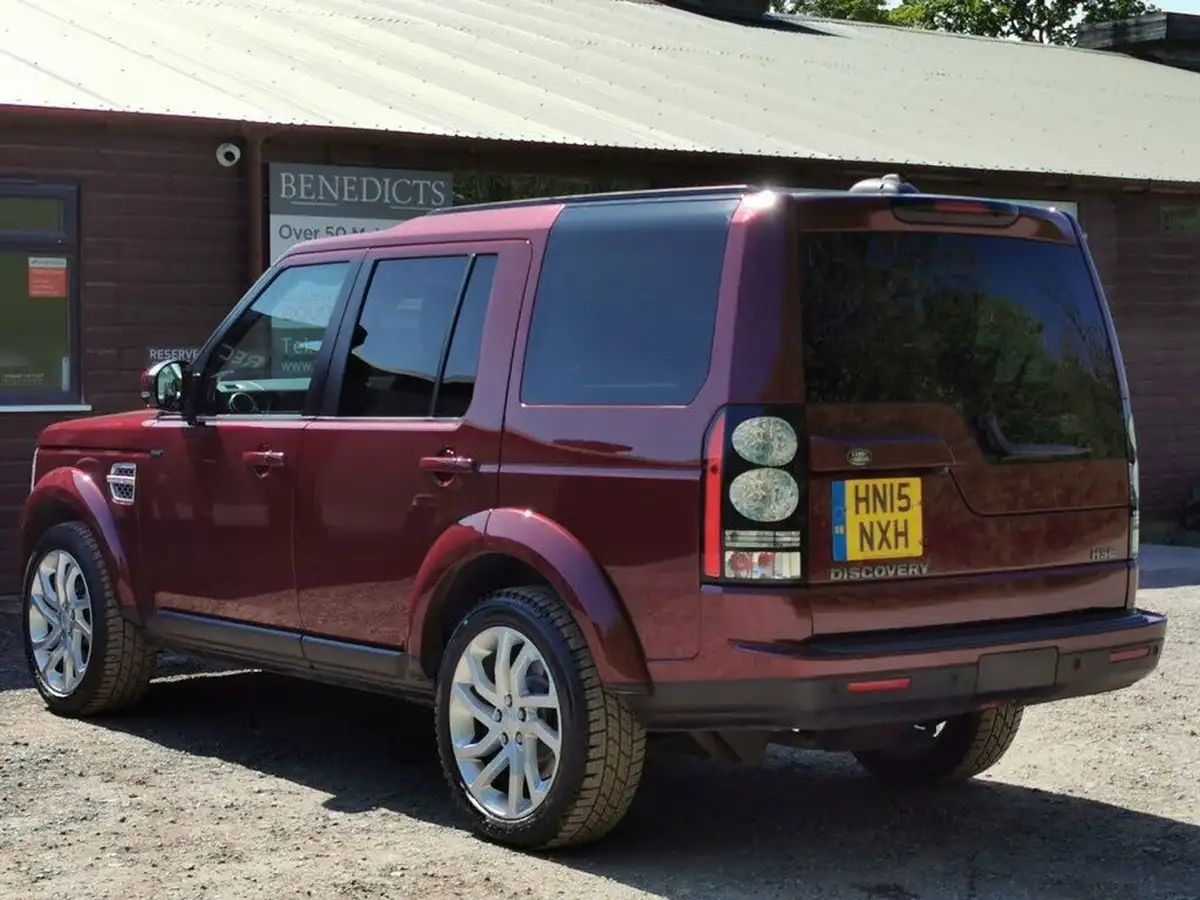 2015-land-rover-discovery-4-30-sd-v6-hse-big-25
