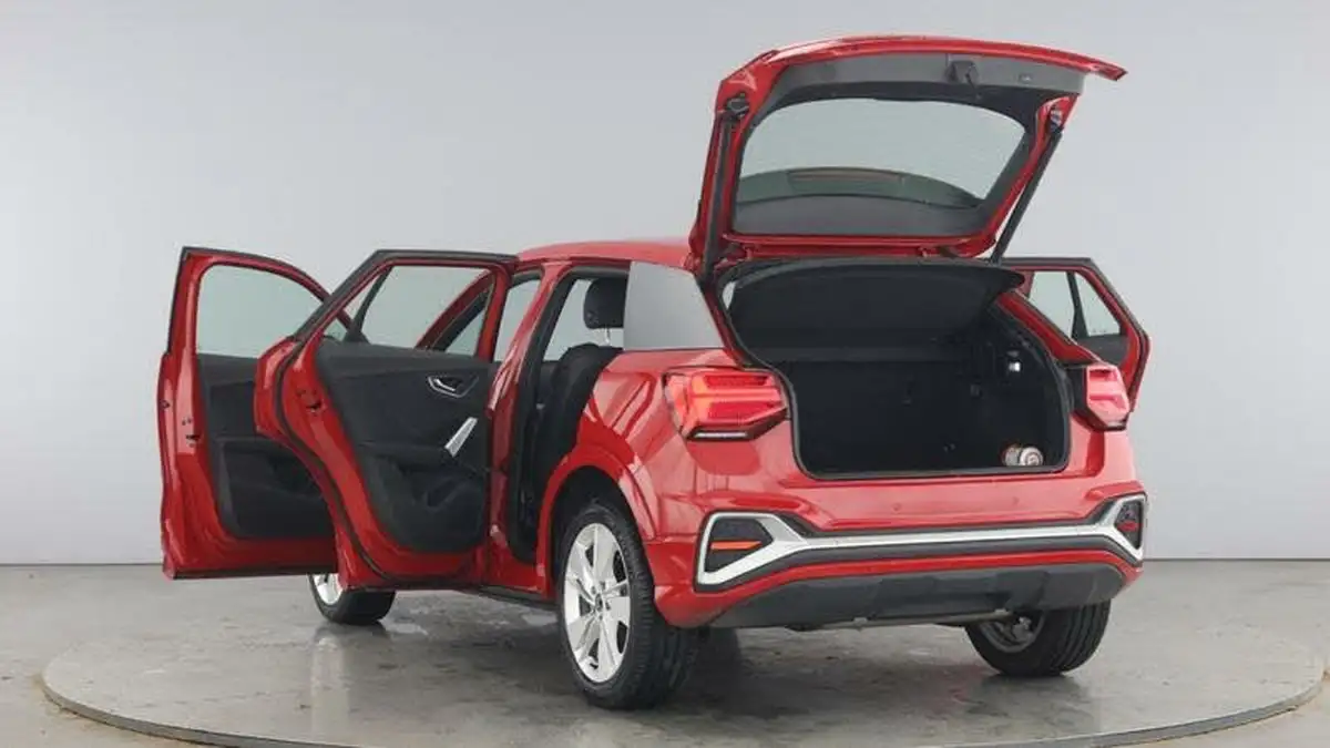 2021-audi-q2-10-30-tfsi-s-line-big-10