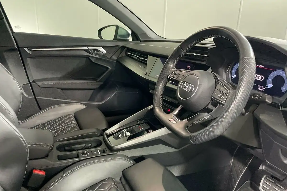 2022-audi-s3-20-tfsi-saloon-4d-big-29