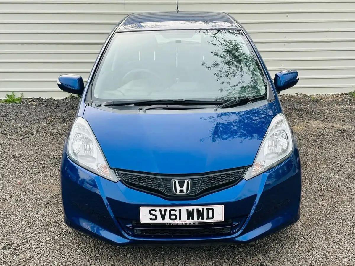 2011-honda-jazz-14-es-big-6