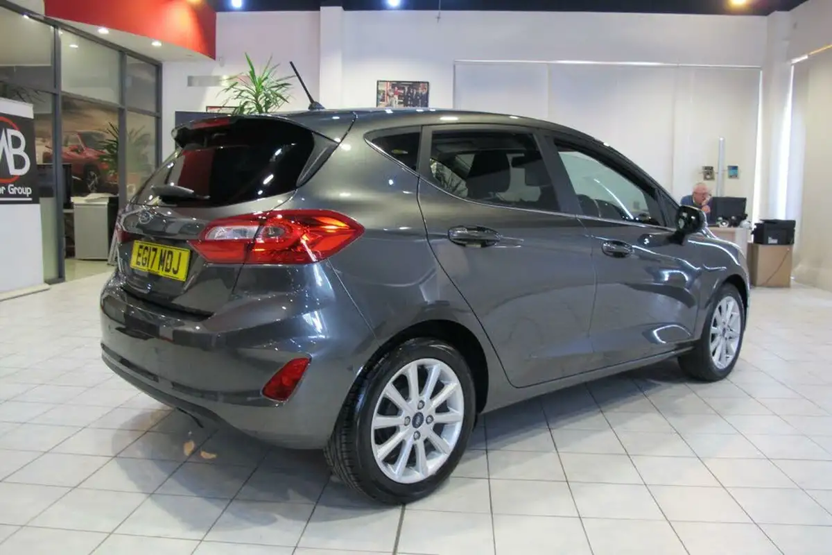 2017-ford-fiesta-10t-titanium-100ps-ecoboost-ss-5d-big-5