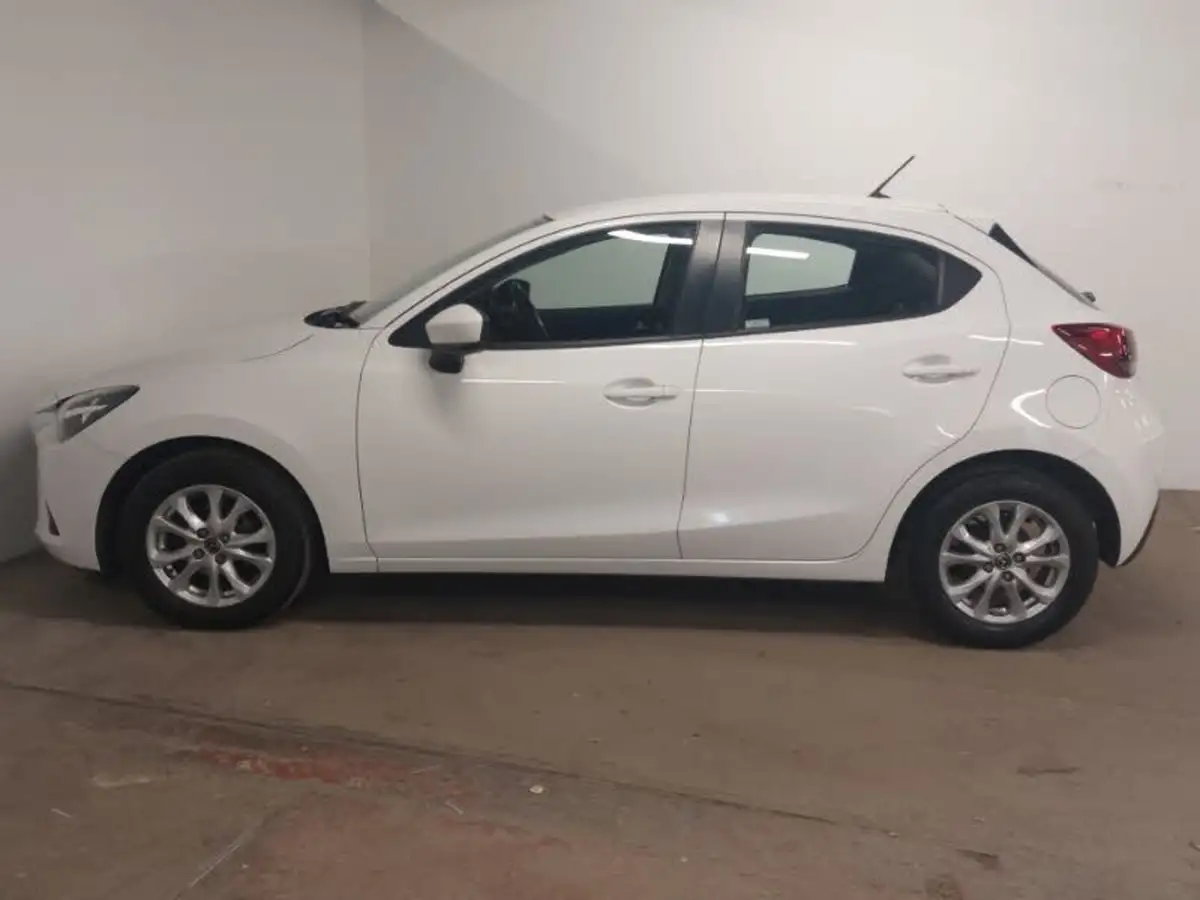 2018-mazda-mazda2-15-se-big-3