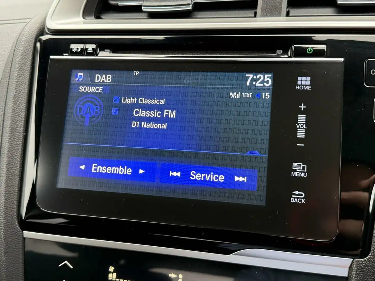 2019-honda-jazz-13-i-vtec-ex-navi-cvt-big-46