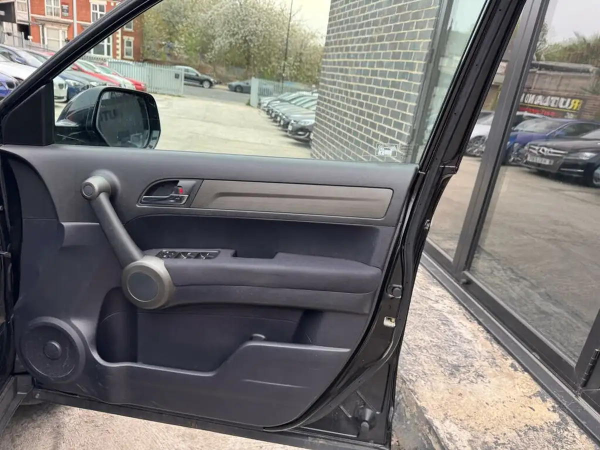 2012-honda-cr-v-22td-set-big-45