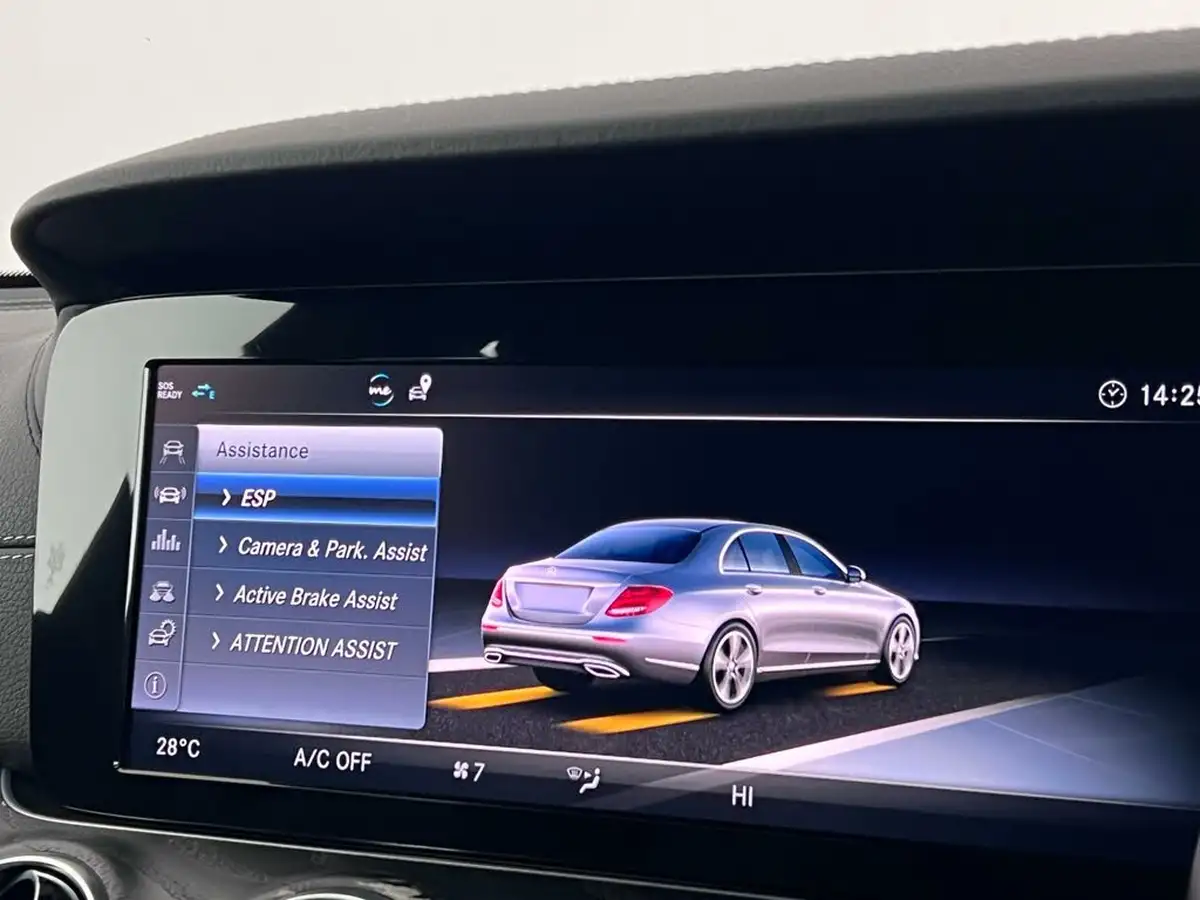 2018-mercedes-benz-e-class-20d-e220d-amg-line-premiumss-saloon-4d-big-27