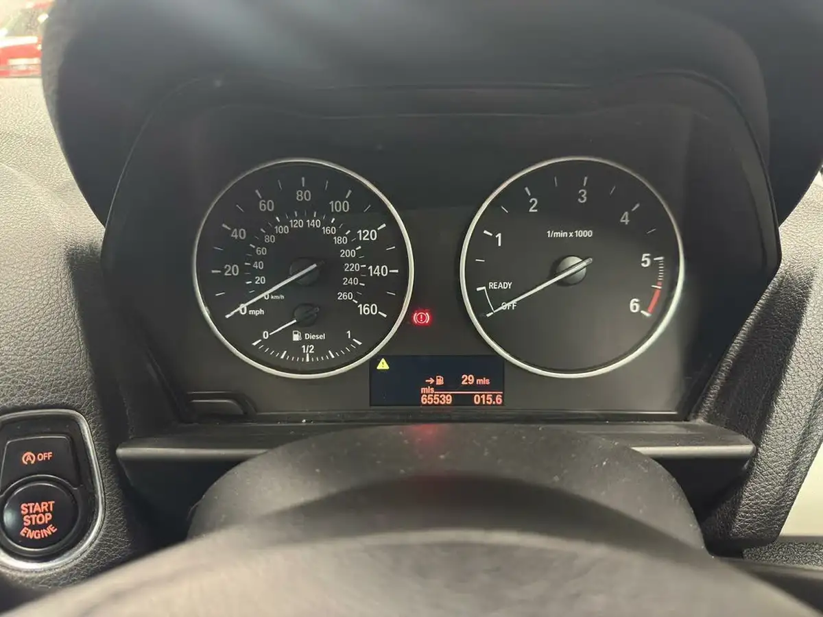 2013-bmw-1-series-20td-116d-se-116bhp-sports-hatch-3d-big-19