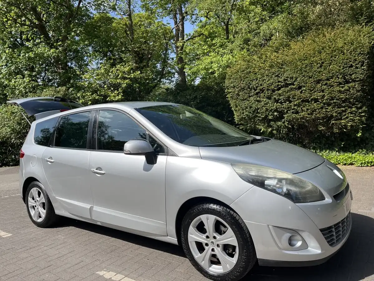 2011-renault-grand-scenic-19td-dynamique-tom-tom-big-3