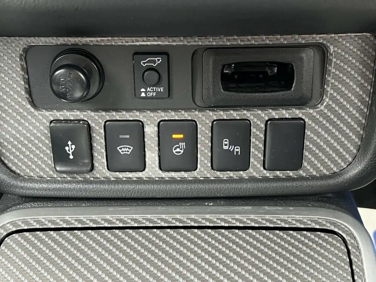 2018-mitsubishi-outlander-24-5h-phev-big-38