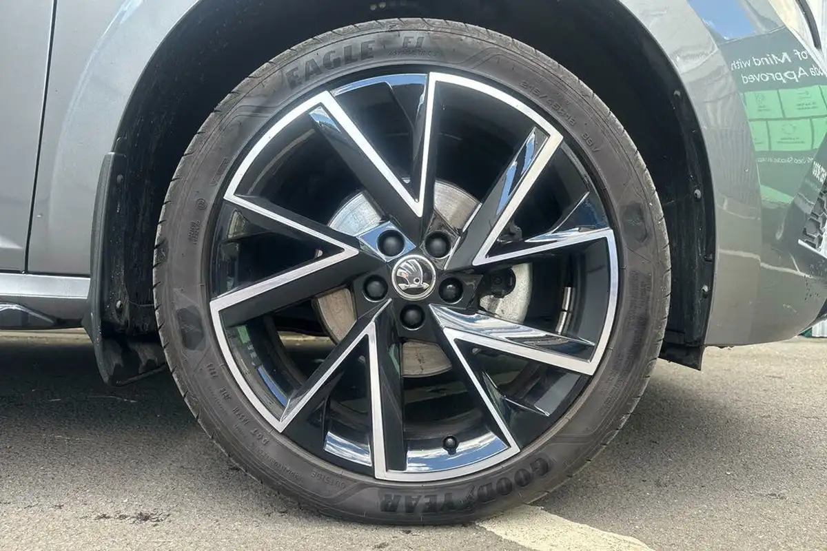 2023-skoda-kamiq-15-tsi-monte-carlo-dsg-big-4