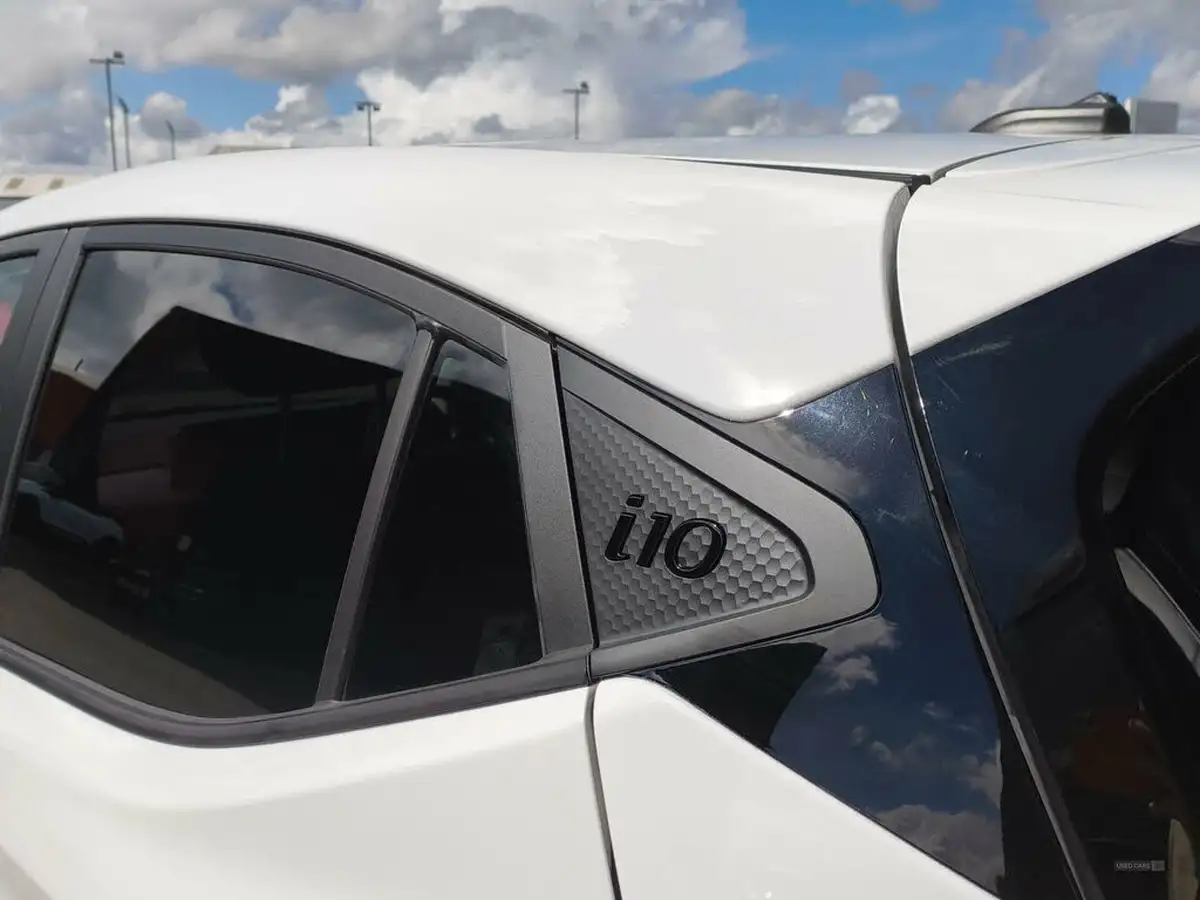 2024-hyundai-i10-10-premium-67ps-auto-big-7