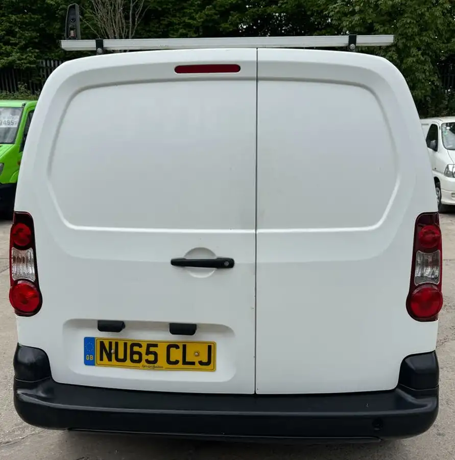 2015-peugeot-partner-16td-s-l1-92-850-panel-van-big-8