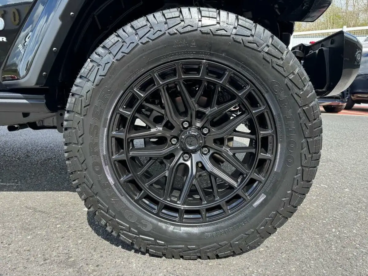 2025-jeep-wrangler-big-8