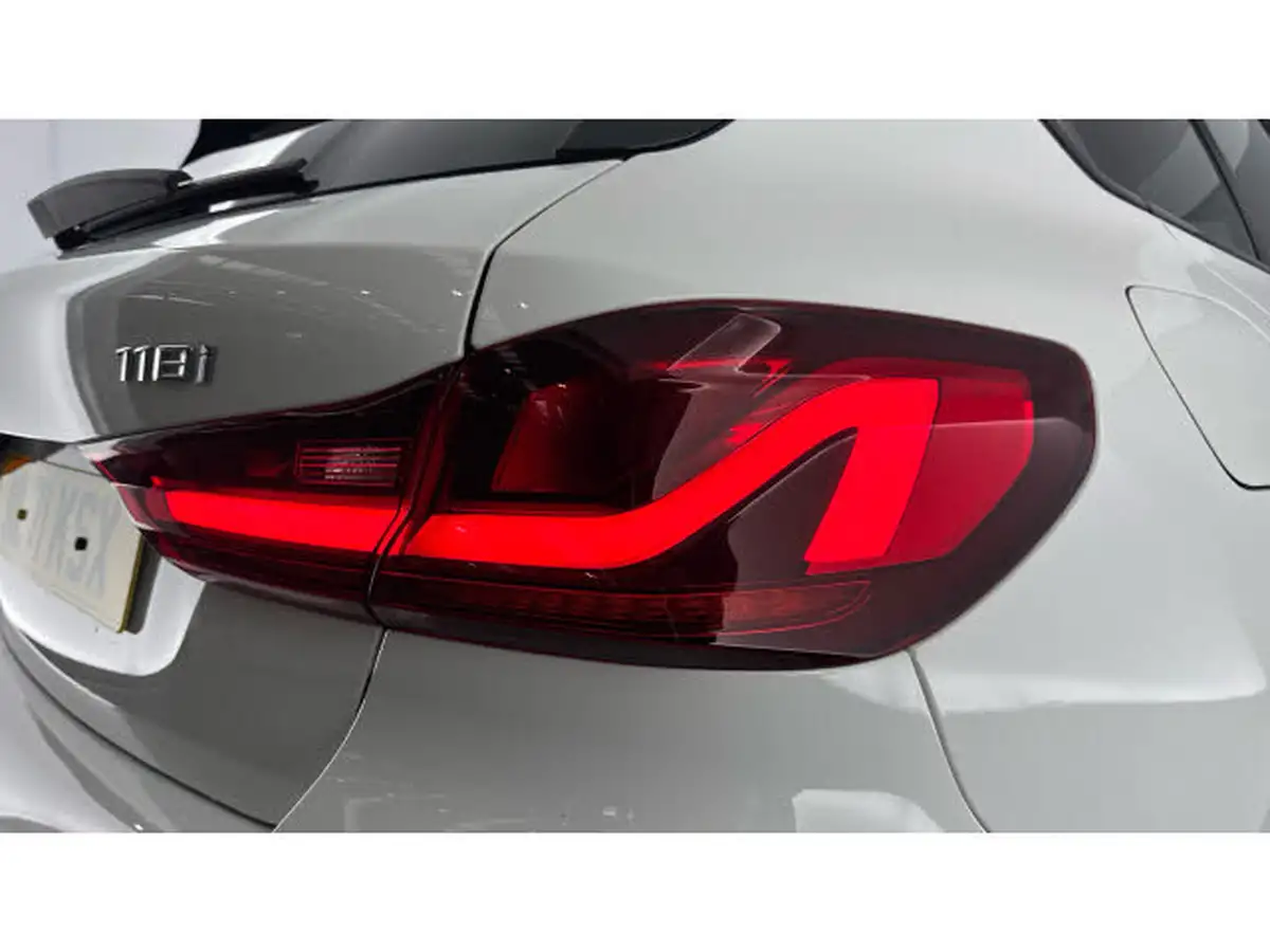 2021-bmw-1-series-15-118i-m-sport-lcp-big-25