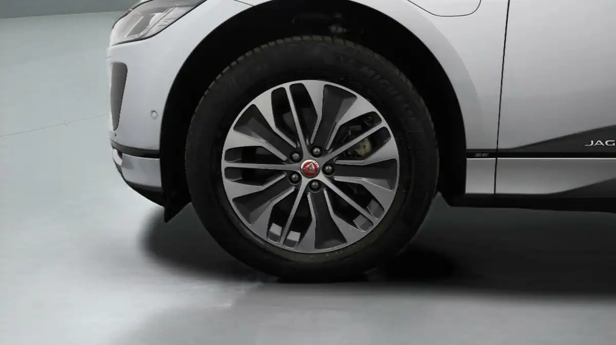 2021-jaguar-i-pace-ev400-se-big-17