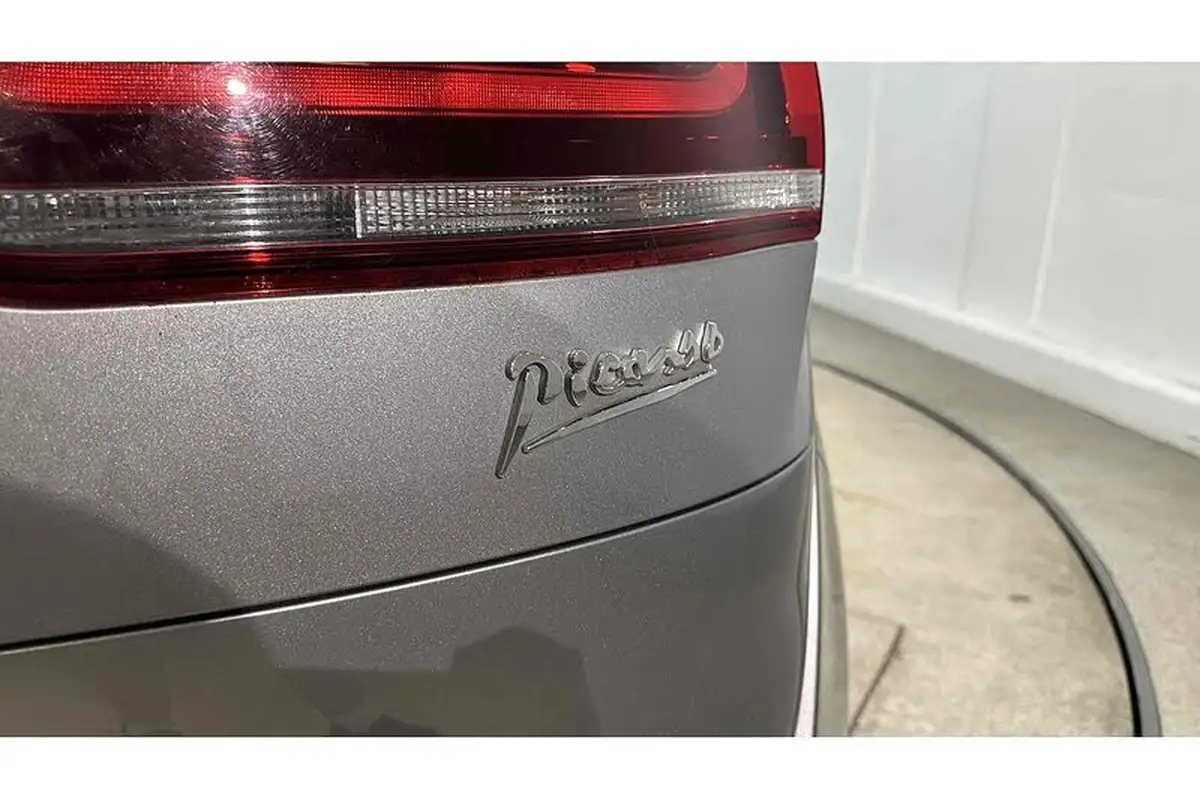 2018-citroen-c4-picasso-12-puretech-feel-big-15