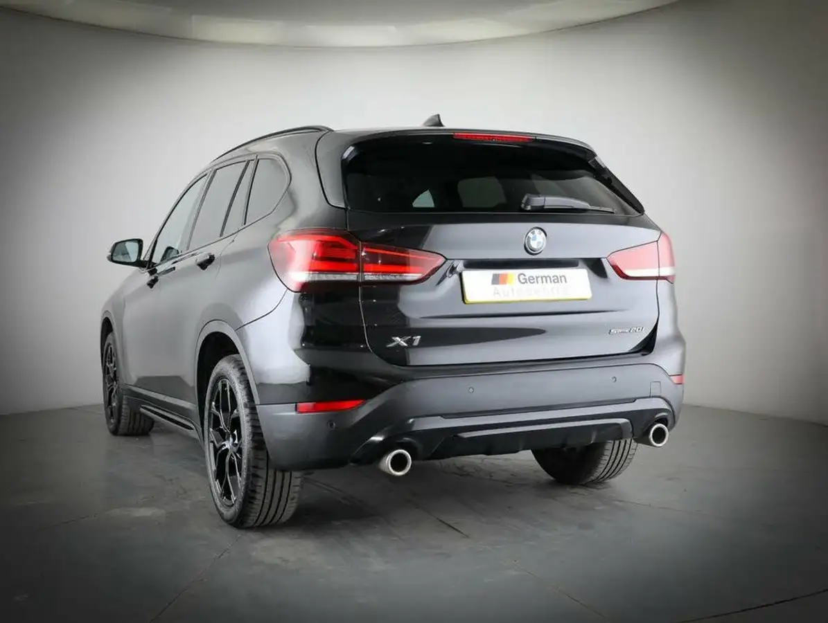2022-bmw-x1-20-sdrive20i-xline-big-14