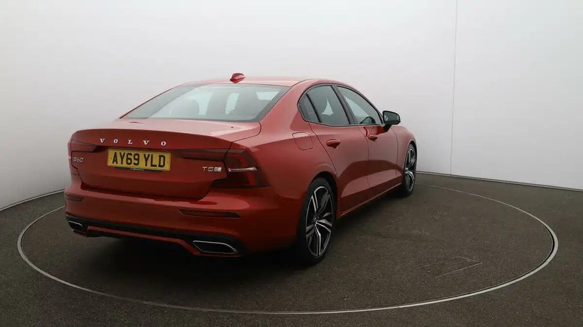 2019-volvo-s60-20-t5-r-design-plus-big-48