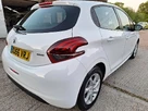 2016-peugeot-208-small-5