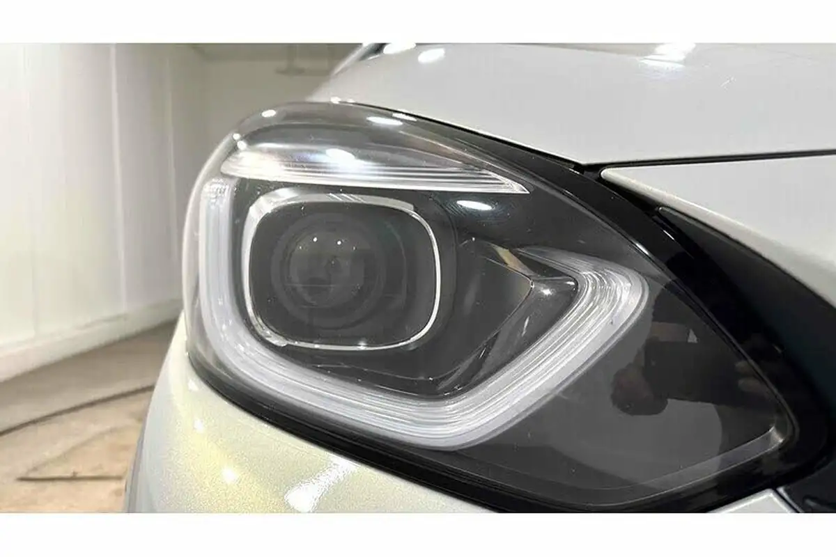 2021-honda-jazz-15-i-mmd-sr-109ps-big-13