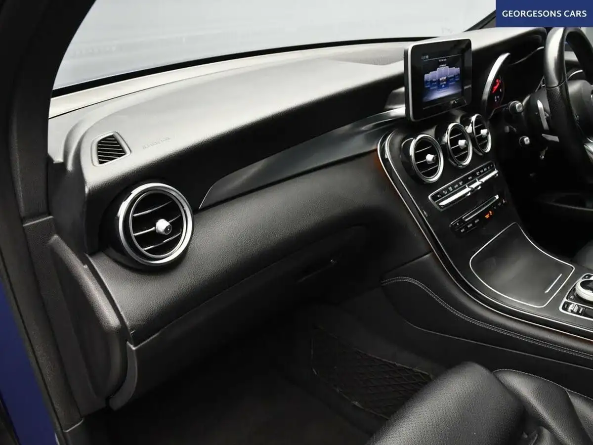 2018-mercedes-benz-glc-class-21d-glc250d-amg-line-premiumss-station-wagon-5d-big-30