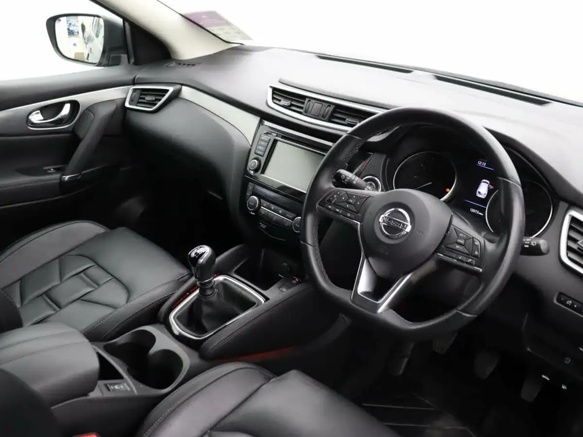 2021-nissan-qashqai-13-dig-t-n-motion-140ps-big-10
