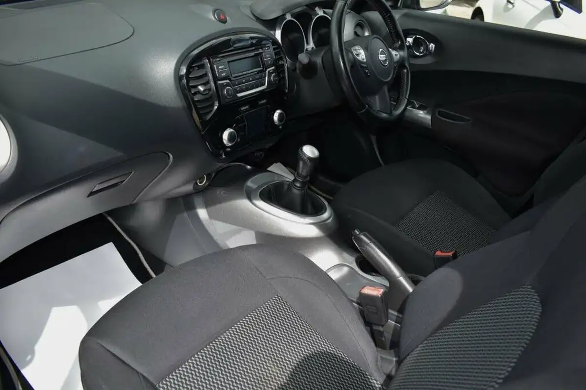 2016-nissan-juke-12-acenta-big-5