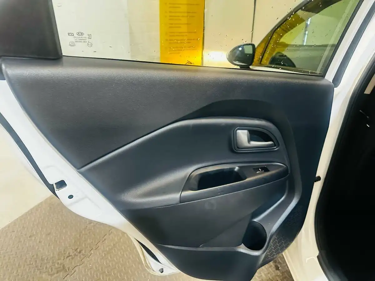 2016-kia-rio-125-sr7-5d-big-36