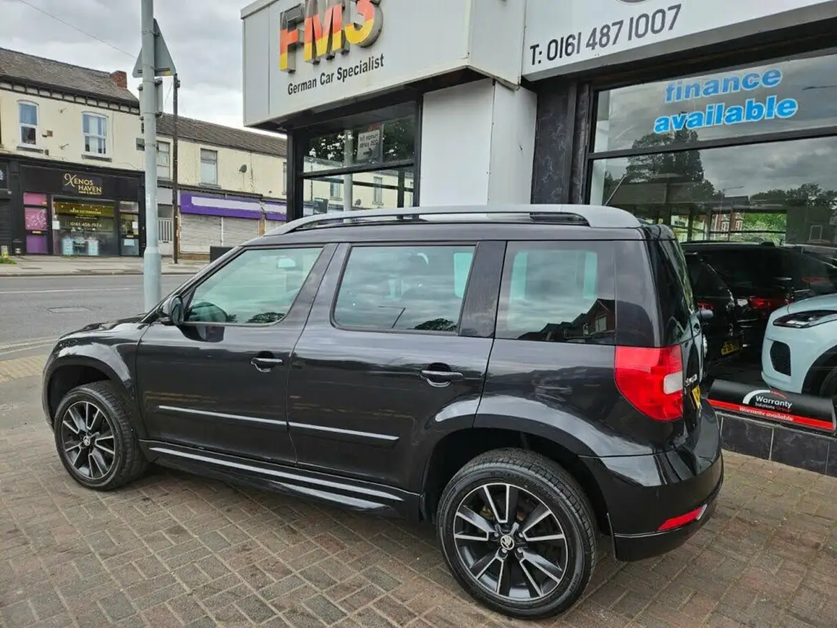 2015-skoda-yeti-20tdi-black-edition-dsg-big-8