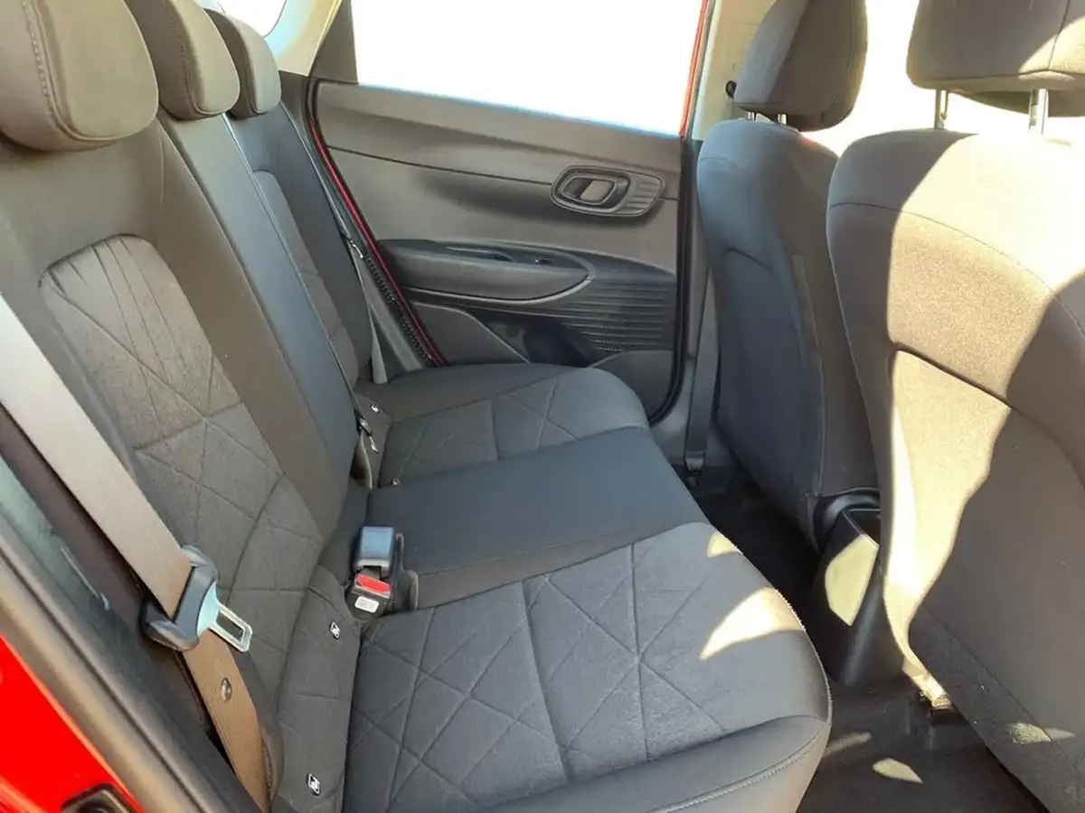 2023-hyundai-bayon-10-t-gdi-se-connect-dct-big-8