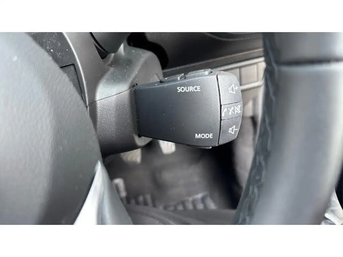 2022-dacia-sandero-stepway-10-tce-comfort-90bhp-big-31